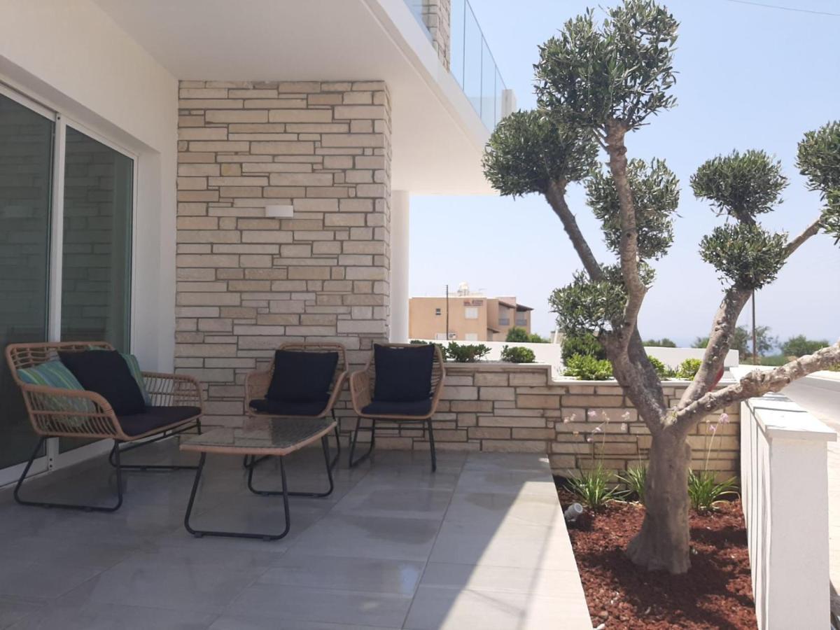 Melanos Fully Renovated Townhouse With Private Pool Leilighet Paphos Eksteriør bilde